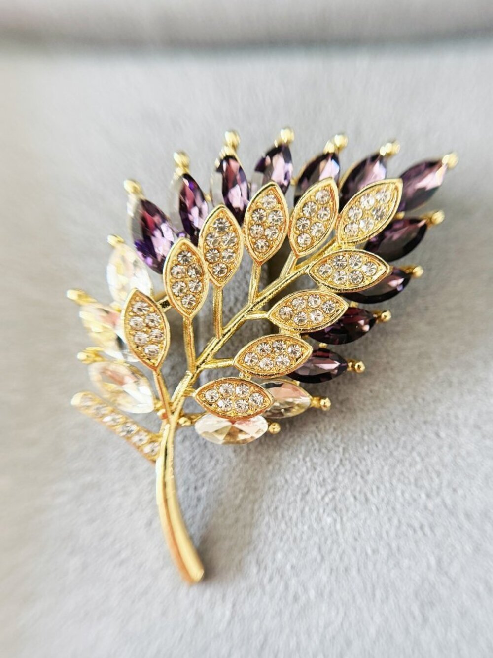 Purple & Champagne Rhinestone Leaf Brooch Pin Gold Tone Vintage Style Jewelry